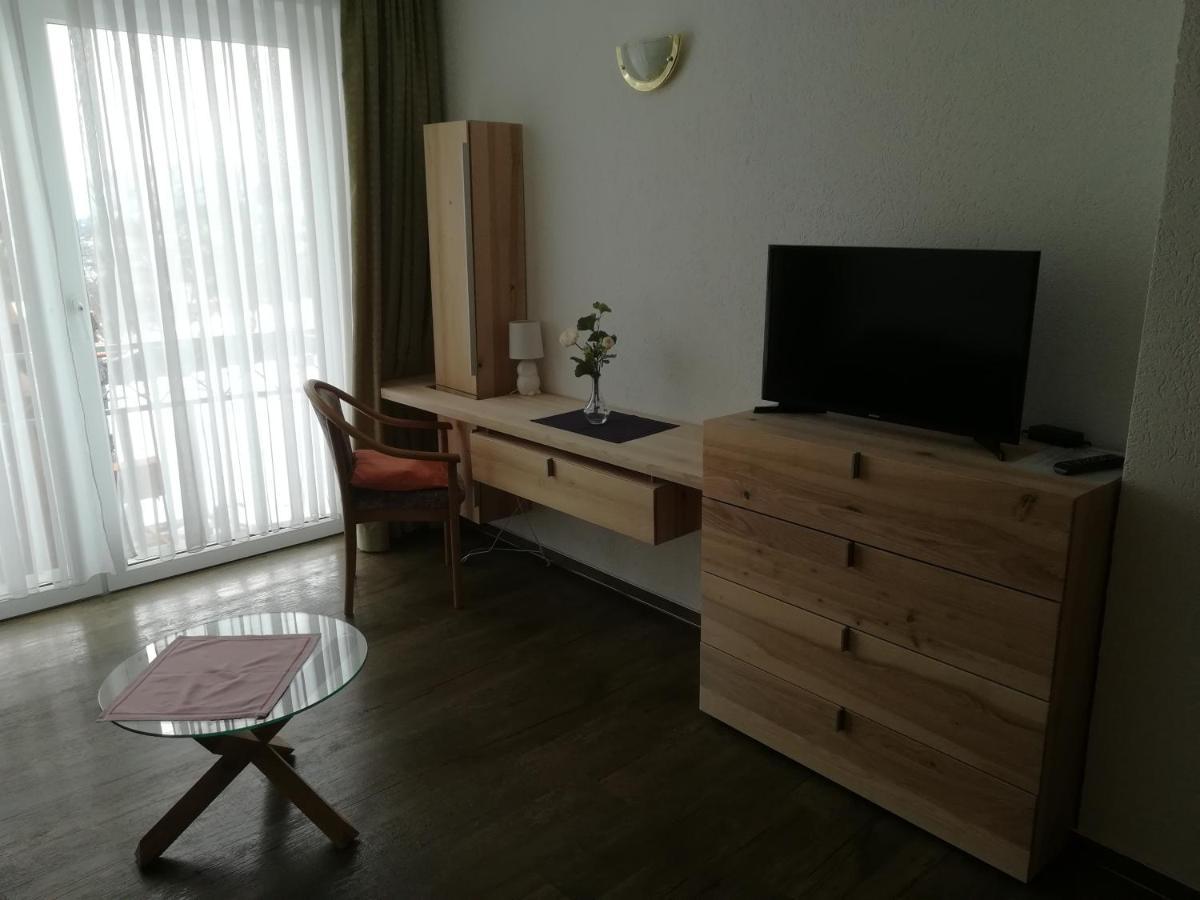 Hotel Schlossgarten Gladenbach エクステリア 写真