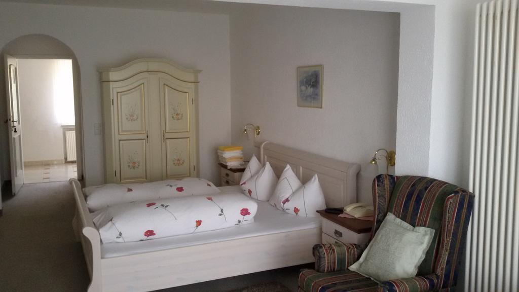 Hotel Schlossgarten Gladenbach エクステリア 写真